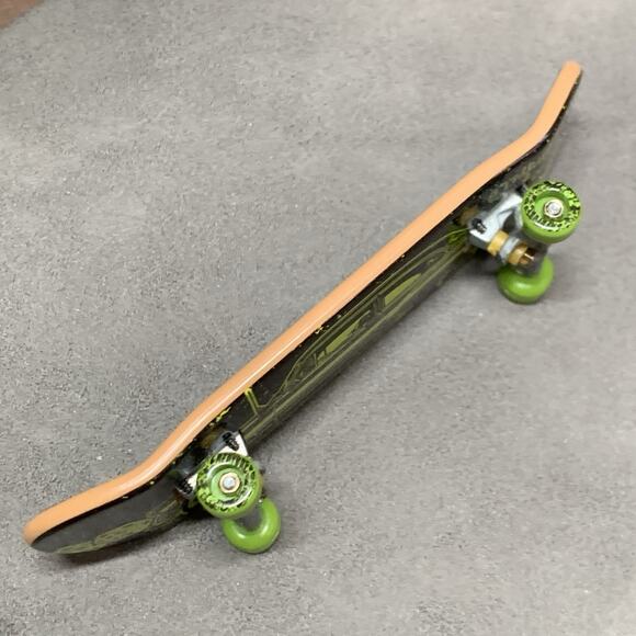 Vintage Tech Deck Creature Low rider Fingerboard Y2K - Picture 4 of 6